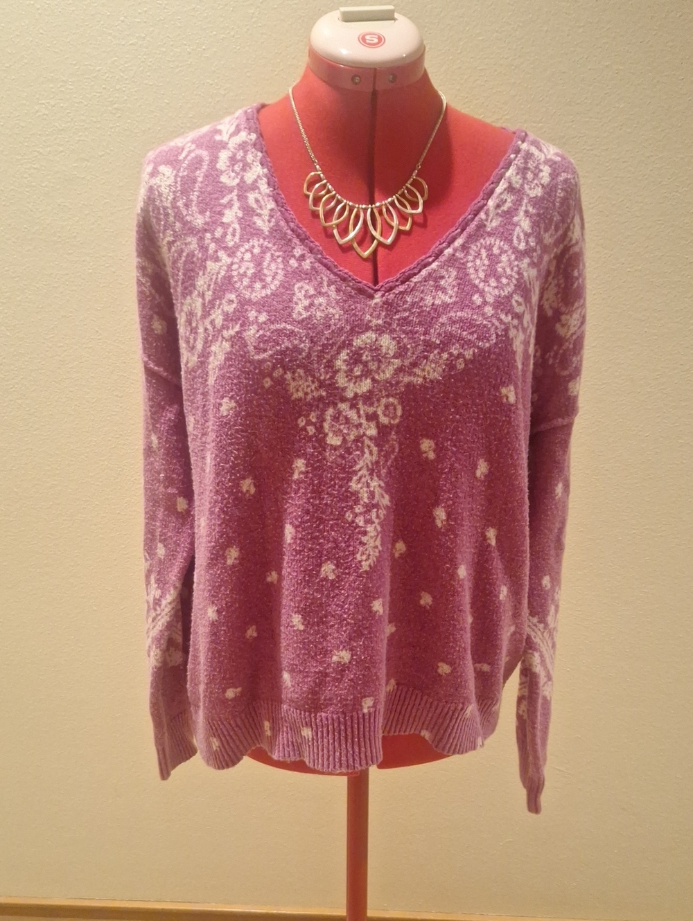 Sundance Lavender and Cream V-Neck Floral Knit Sweater Size M